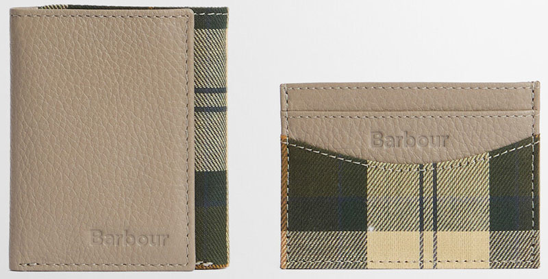 Barbour Portemonnaie Cresswell in geschlossener Frontansicht mit kompaktem, rechteckigem Format und dezentem Markenauftritt.