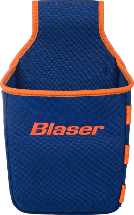 Vorderansicht der Blaser Patronentasche Marine mit Frontklappe, aus robustem Textil-Material.