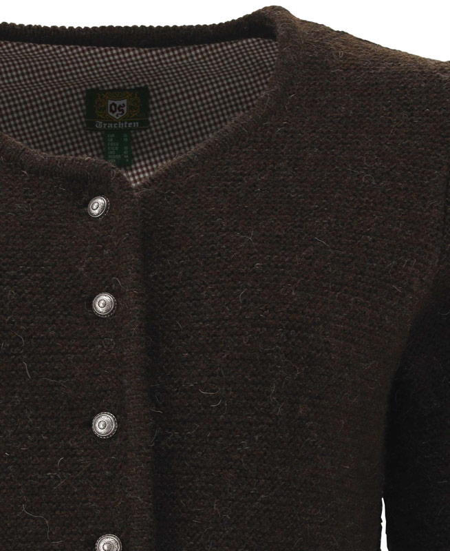 Dateilansicht vom Kragen und der Perlen-Knopfleiste der mittelbraunen OS Trachten Strickjacke Rundhals