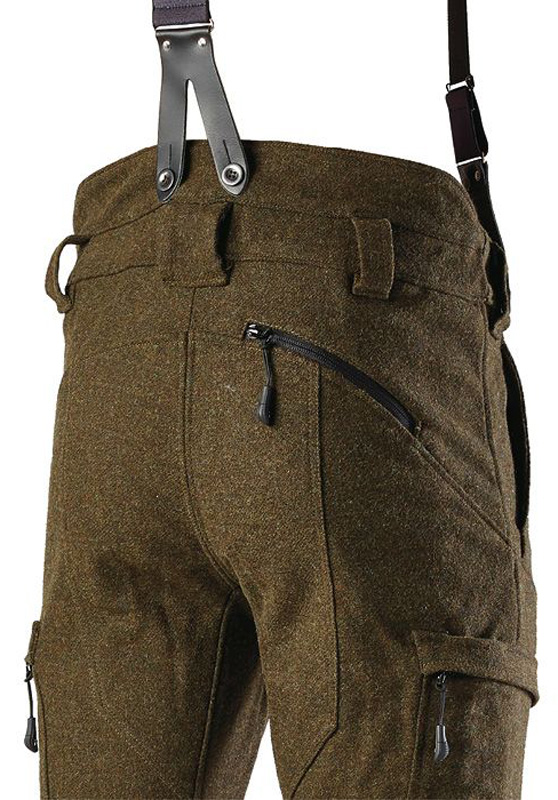 Pfeiffer Sicherheitssysteme Lodenhose ohne Gamaschen, PSS Stiefelhose aus Loden, Detailansicht auf die Gesäßtasche sowie Knöpfe für Hosenträger