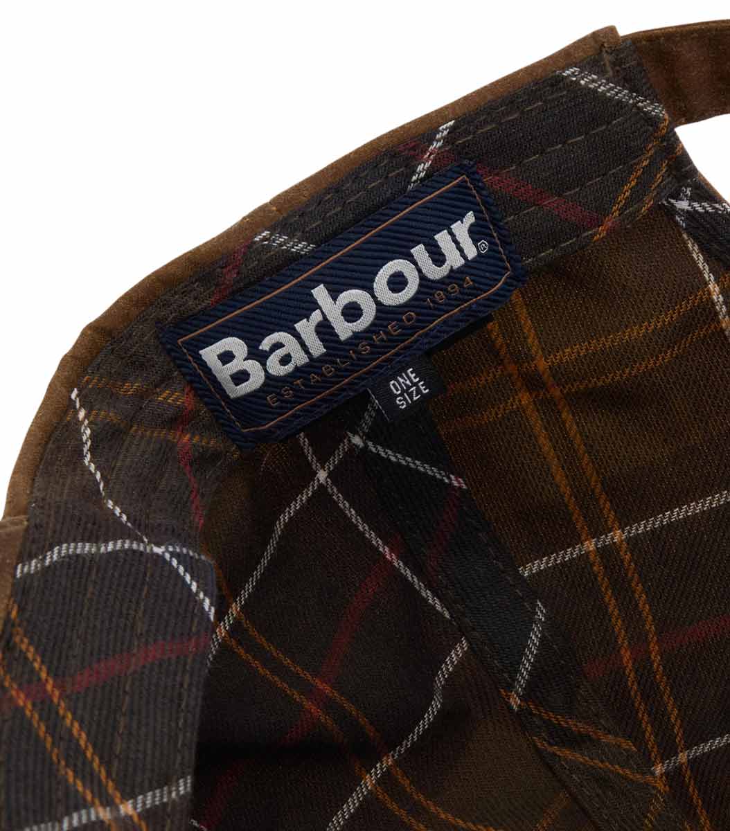 Barbour Cap Wax in Tan, Detailansicht Logo innen